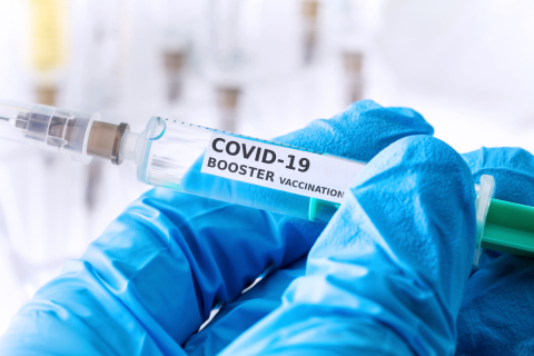 Expert: Santé Canada approuve un nouveau vaccin de Novavax | Canaux -  McGill University