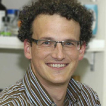 Dr. Simon Rousseau