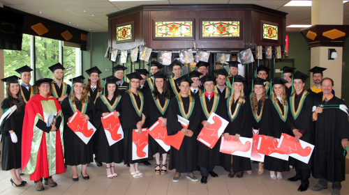2017 FMT diploma recipients with teaching staff after spring 2017 convocation. 2017 FMT diploma recipients with teaching staff after spring 2017 convocation.