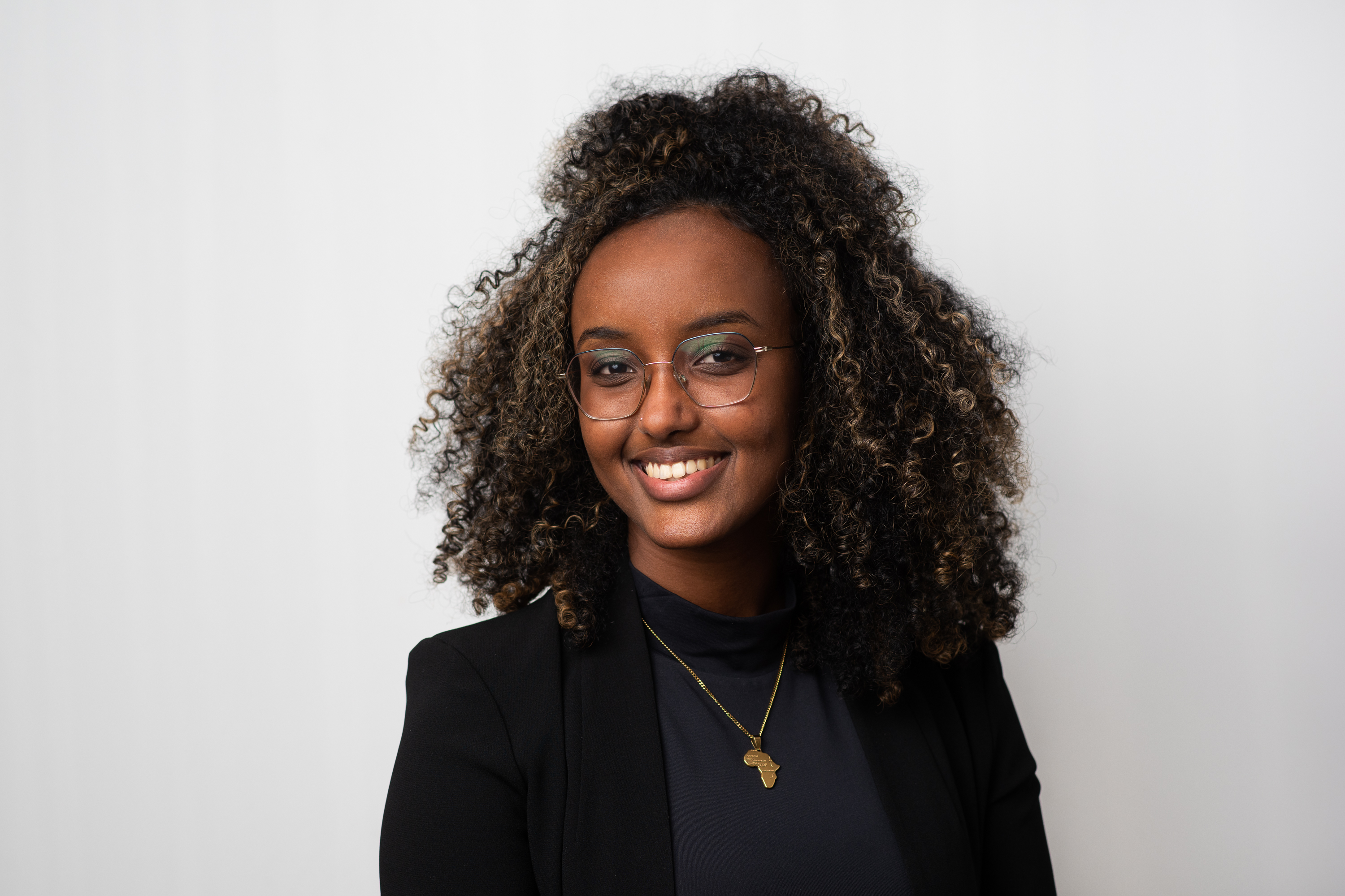 portrait of 2023 Graduate Global Health Scholar Yasmine Elmi