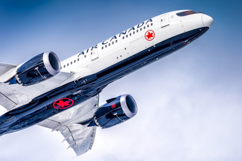 Experts : Ottawa approuve l'acquisition de Transat A.T. par Air Canada |  Salle de presse - McGill University