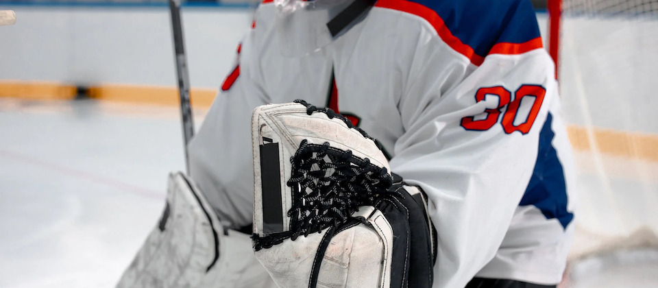 NHL wants to further scale back size of goalie equipment 