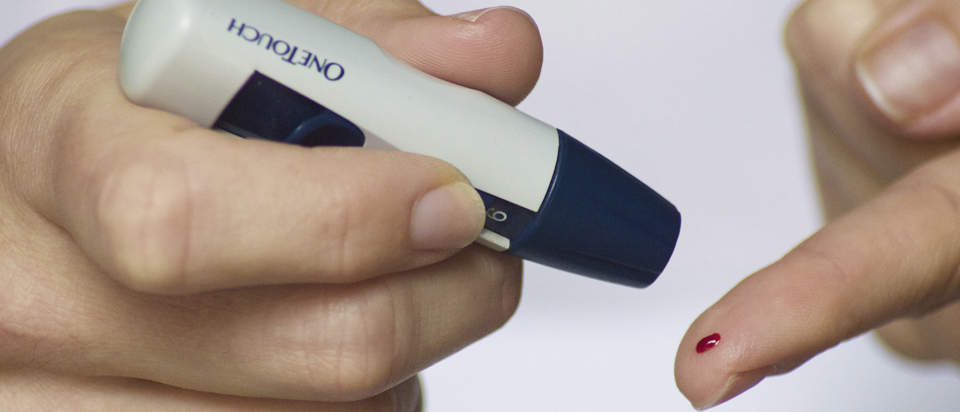 glucometer finger stick