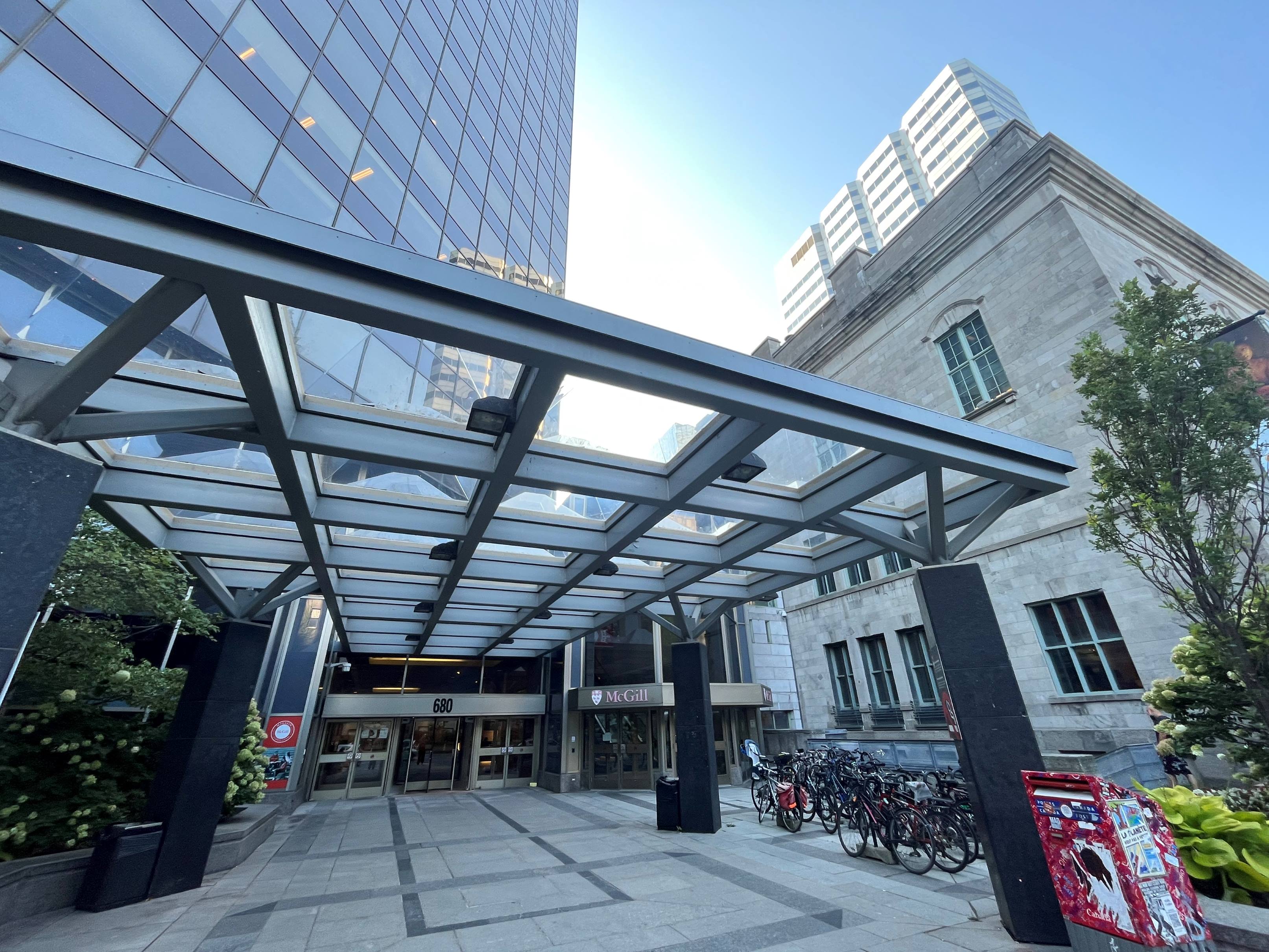 Wide view of the SCS building entrance at 680 Sherbrooke adjacent to the McCord Stewart Museum.